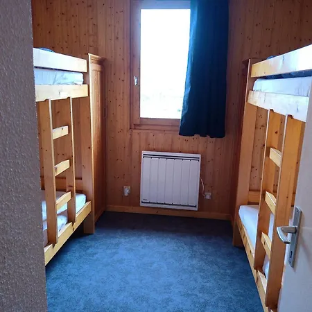 Triplex 2 Pieces - Aux Pieds - Terrasse - Fr-1-181-2624 *